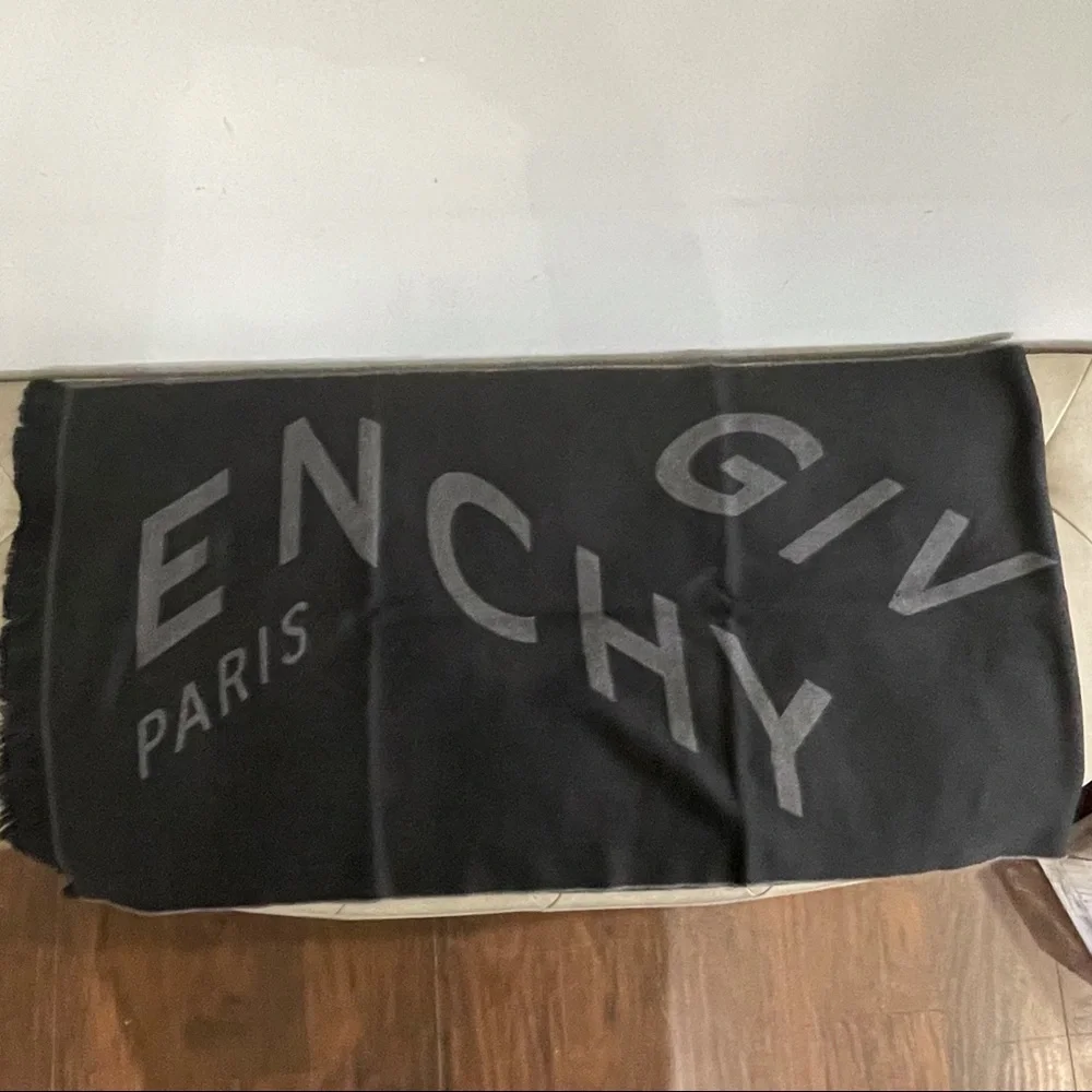 New Unisex Givenchy Logo Scarf